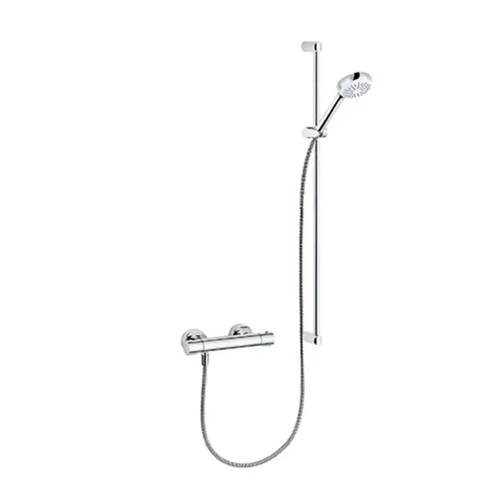 Duschsystem von Kludi mit Handbrause, Wandhalterung und flexibler Brauseschlauch. Chromoberfläche und schlichte, funktionale Gestaltung.